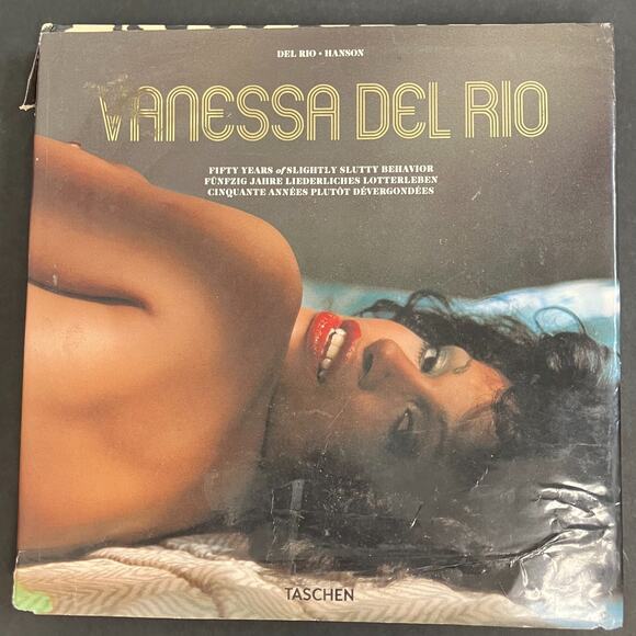 Vanessa Del Rio "50 Years of Slightly Slutty Behavior" Photo Book AAA3610 - Picture 3 of 16